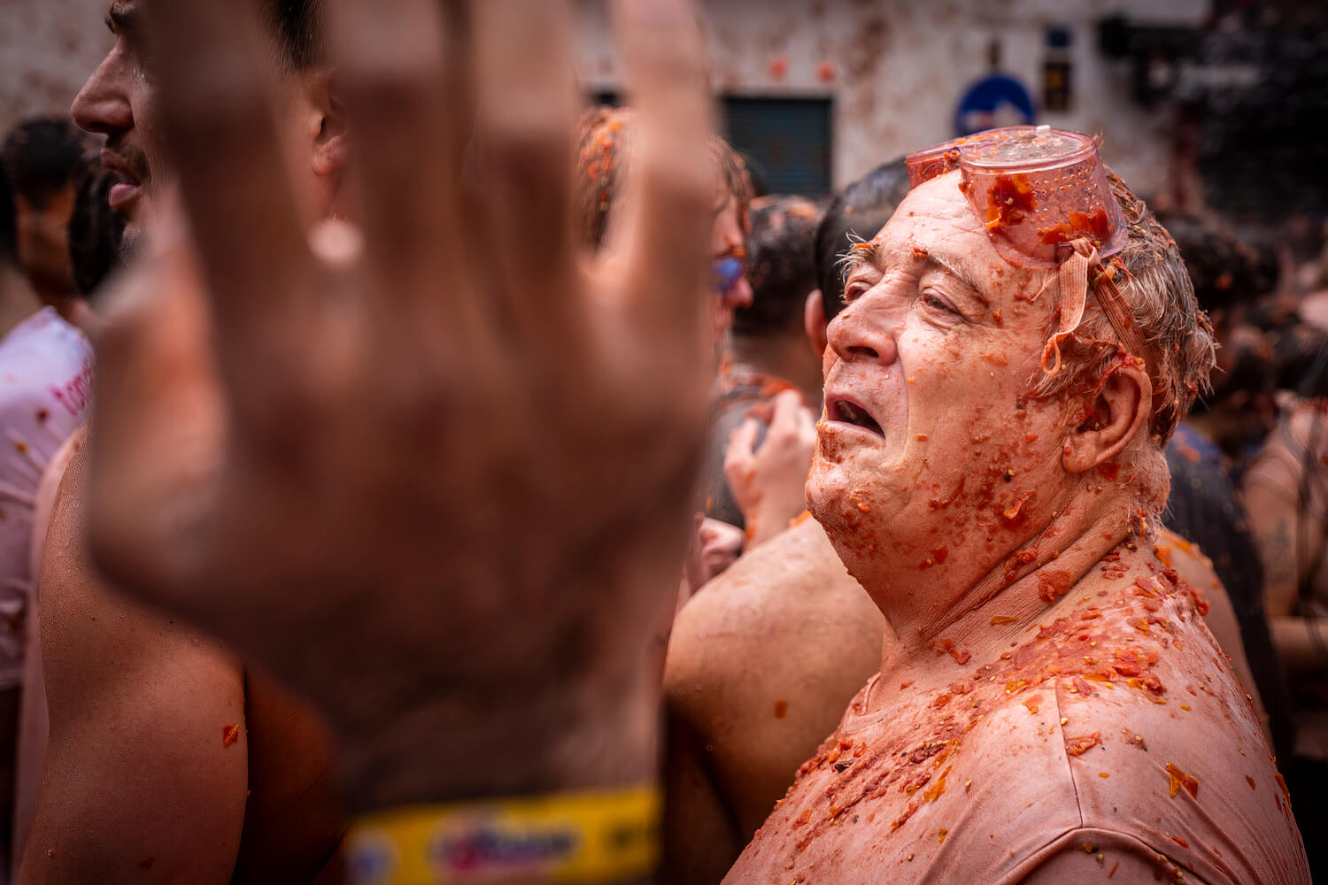 Fotograficzne wyzwanie w sercu pomidorowej bitwy – La Tomatina