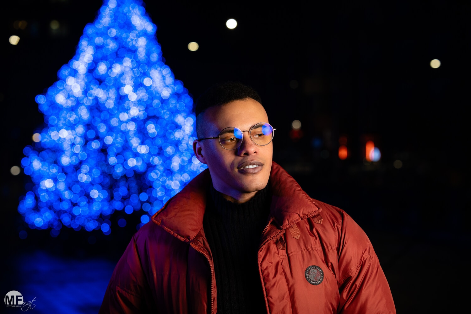 Jak wykonać klimatyczne zdjęcia z efektem bokeh w fotografii portretowej?