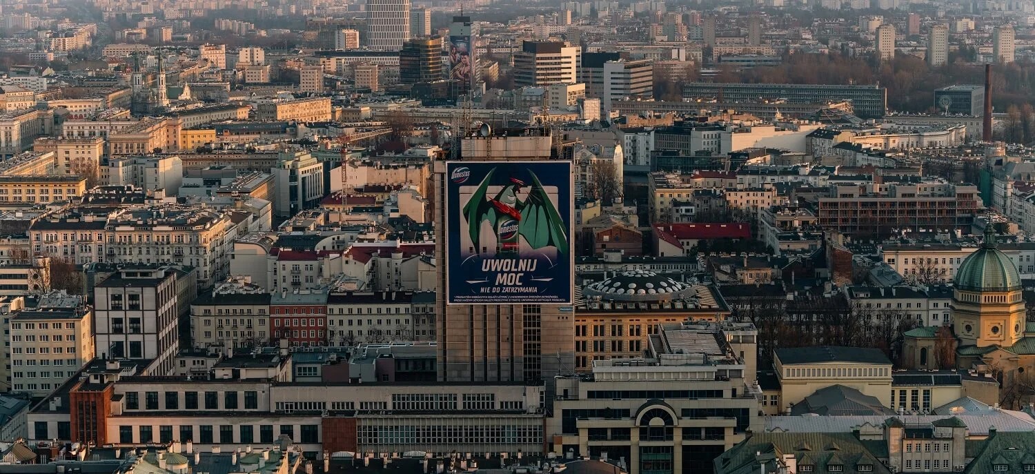 Fotografia miejska – jakie obiektywy SIGMA wziąć ze sobą na spacer po Warszawie?
