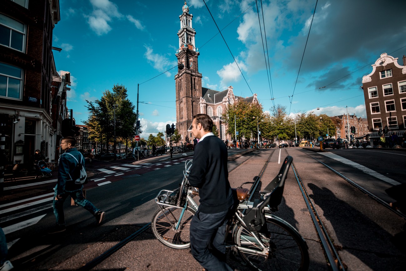 Magia 14mm w podróżach Marty Dębskiej. Gwiaździsty Zanzibar i dynamiczny Amsterdam
